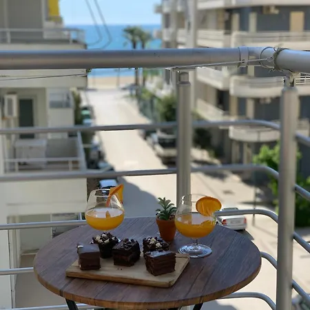 Adam House Lungomare2