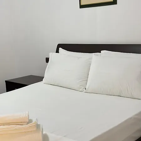 Adam House Lungomare2