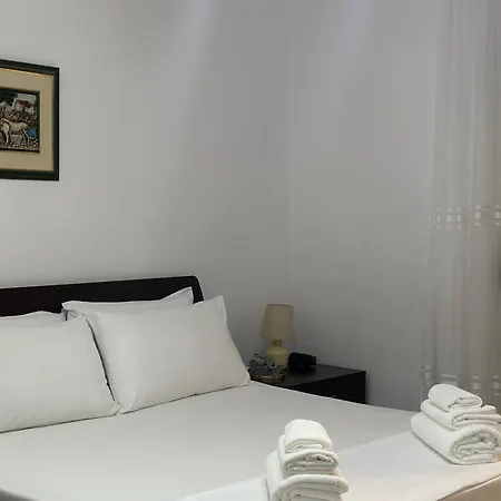 Adam House Lungomare2 * Vlorë